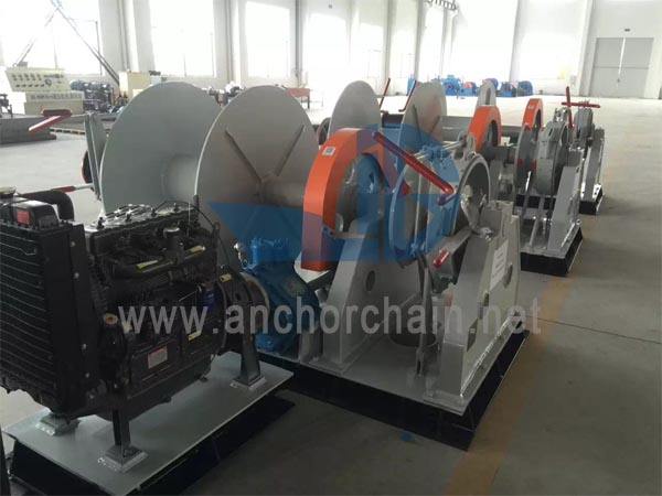 Verricello di ormeggio diesel